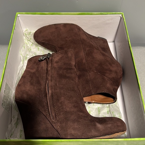 Sam Edelman Wilma Dark‎ Brown Suede Leather Wedge Bootie. Size 6.5 - Picture 9 of 9
